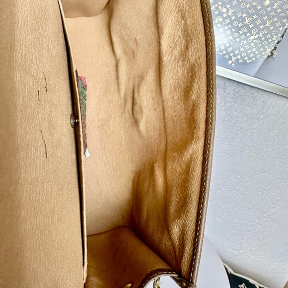 ✅Authentic GUCCI  GG PVC Leather Crossbody Bag - Picture 17 of 17